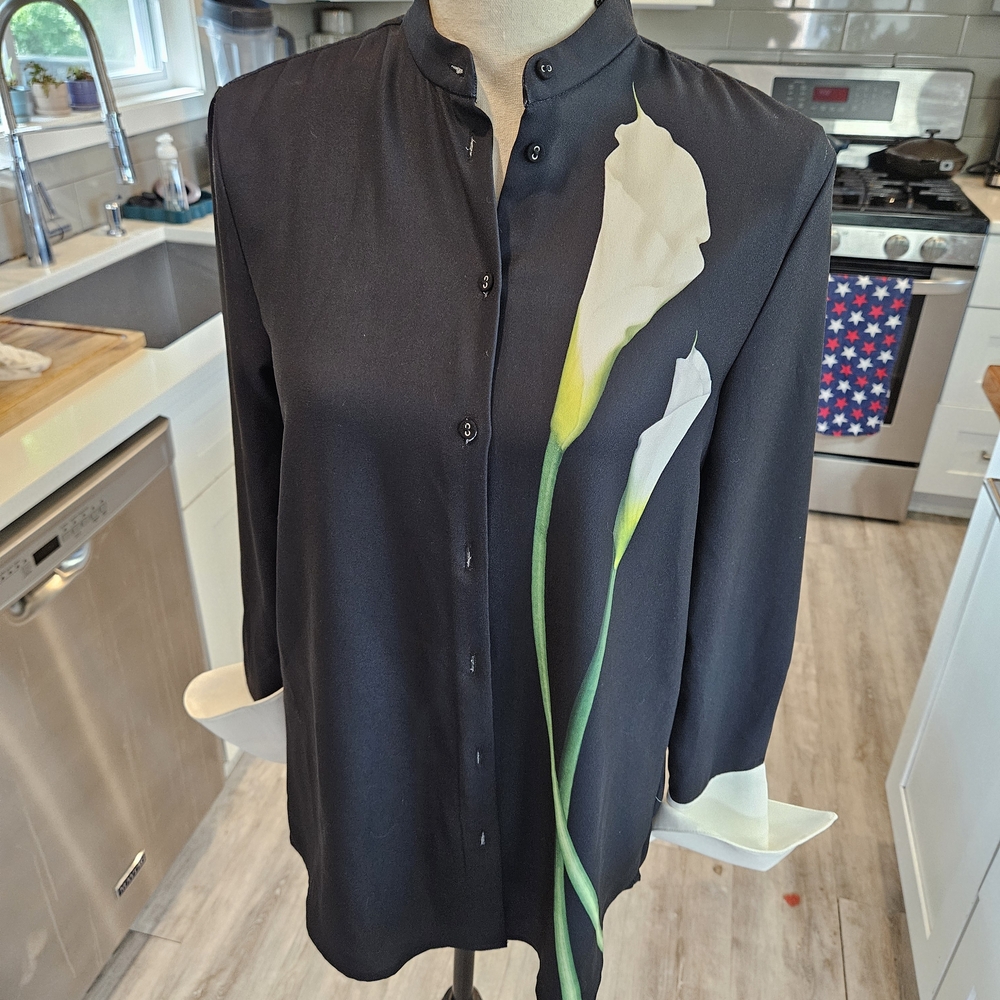 Victoria Beckham Black Shirt with White Floral Design - Picture 2 of 9
